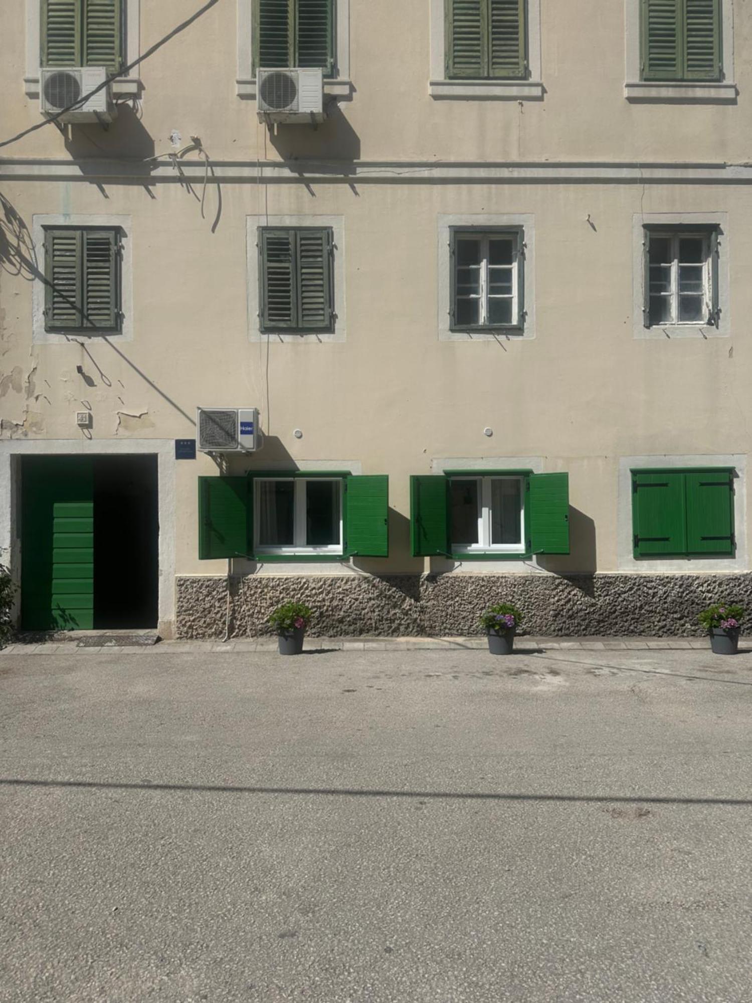 Tinel Appartement *